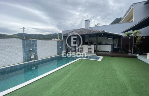 Casa com 3 quartos em São Sebastião, Palhoça