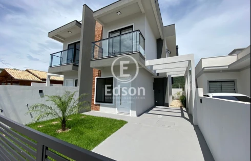 Casa com 2 quartos em Forquilhas, São José