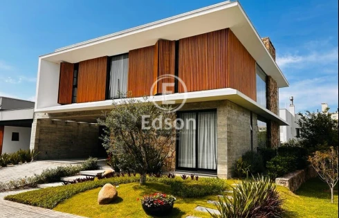 Casa com 4 quartos em Pedra Branca, Palhoça