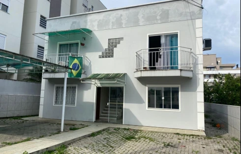 Apartamento com 3 quartos em Pagani, Palhoça