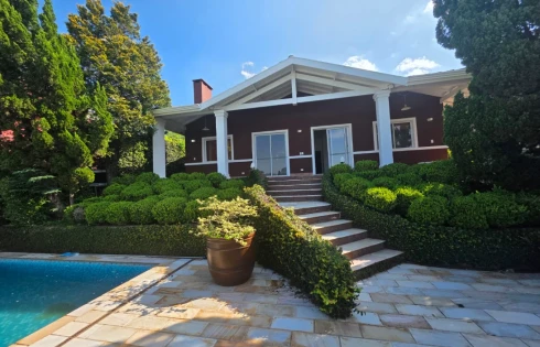 Casa com 4 quartos em Pinhal, Cabreúva