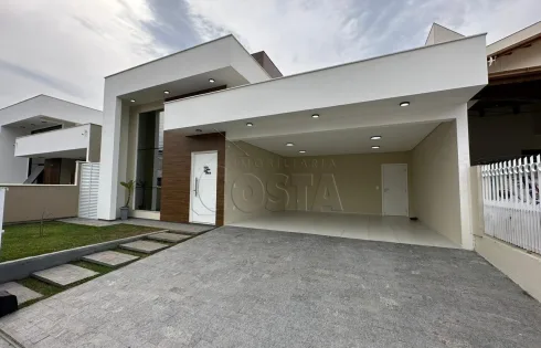 Apartamento com 3 quartos em Pedra Branca, Palhoça