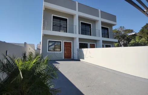 Apartamento com 3 quartos em Aririú, Palhoça