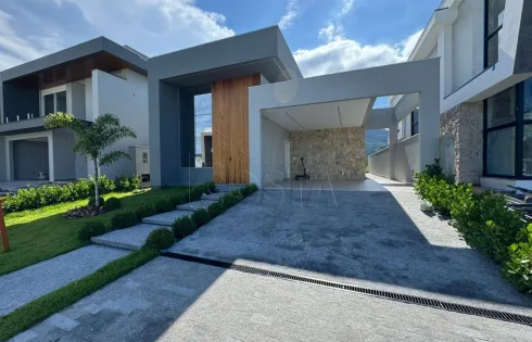 Apartamento com 3 quartos em Pedra Branca, Palhoça