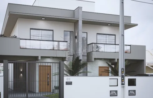 Apartamento com 3 quartos em Barreiros, São José