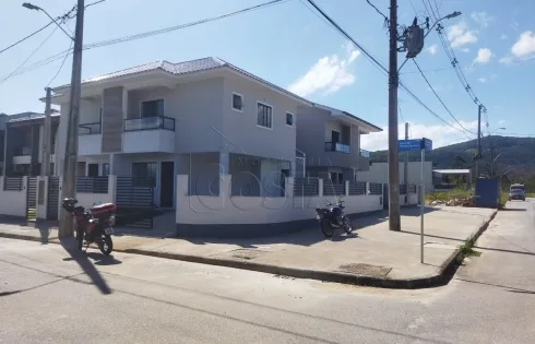 Apartamento com 3 quartos em Potecas, 
