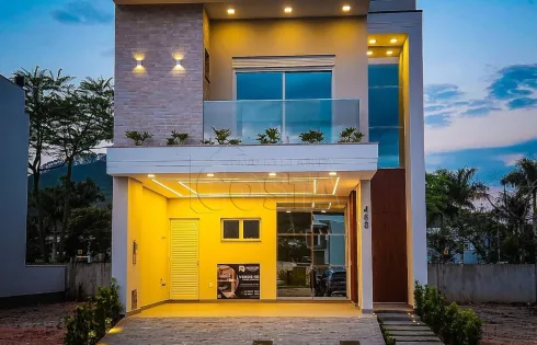 Apartamento com 3 quartos em Deltaville, Biguaçu