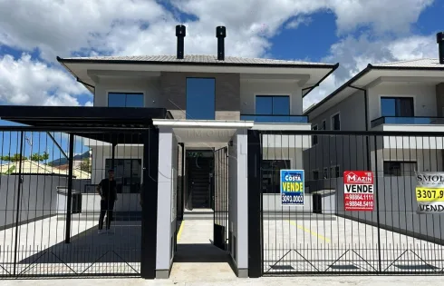 Apartamento com 2 quartos em Nova Palhoça, Palhoça