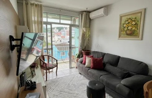 Apartamento com 3 quartos em Praia Comprida, São José