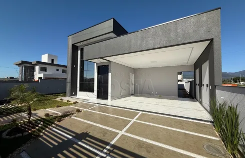 Apartamento com 3 quartos em Loteamento Guarda do Tabuleiro, Palhoça