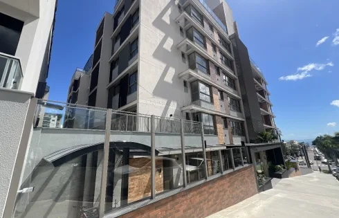 Apartamento com 2 quartos em Estreito, Florianópolis