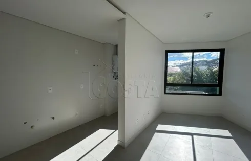 Apartamento com 2 quartos em Carvoeira, Florianópolis