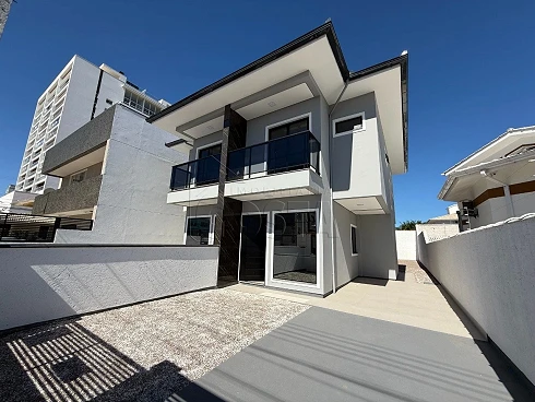 Apartamento com 3 quartos em Pagani, Palhoça