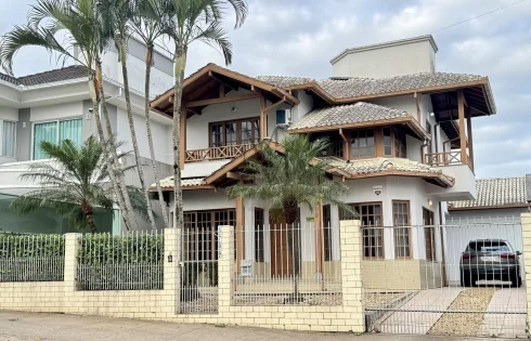 Casa com 4 quartos em Pedra Branca, Palhoça