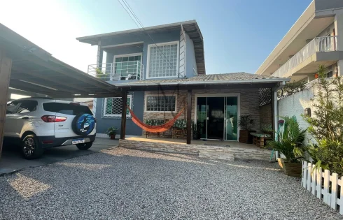 Casa com 3 quartos em Barra do Aririú, Palhoça