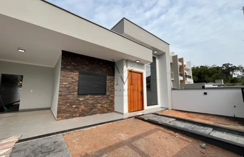 Casa com 3 quartos em Forquilhas, São José