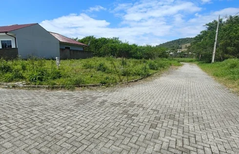 Terreno com 0 quartos em Forquilhas, São José