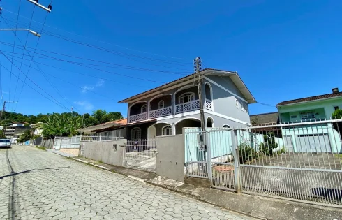 Casa com 5 quartos em Fazenda Santo Antônio, São José