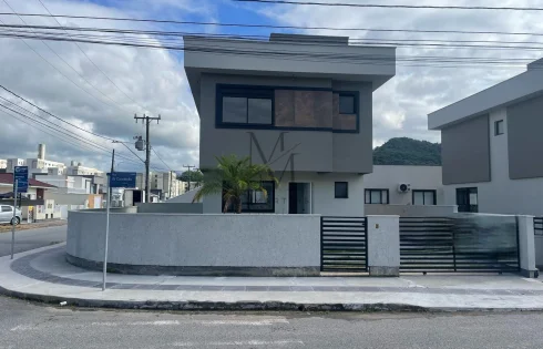 Casa com 3 quartos em Bela Vista, Palhoça
