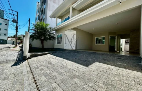 Casa com 3 quartos em Pagani, Palhoça