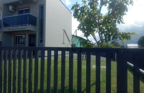 Sobrado com 2 quartos em Bela Vista, Palhoça