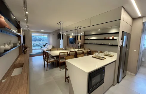 Apartamento com 3 quartos em Kobrasol, São José