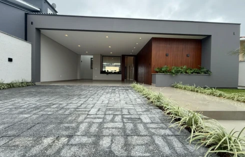 Casa 3 Quartos com 1 Suíte e 185m² - Pedra Branca