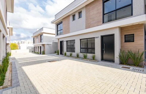 Casa Sobrado à Venda 3 Quartos 1 Suíte Boa Vista Curitiba