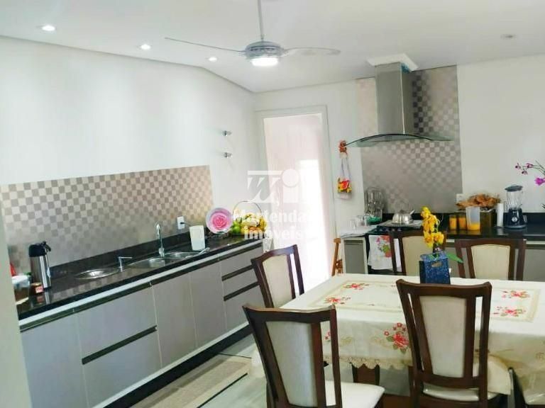 Casa em Barreiros, São José. 4 quartos, 360m². Imagem 10 de 29