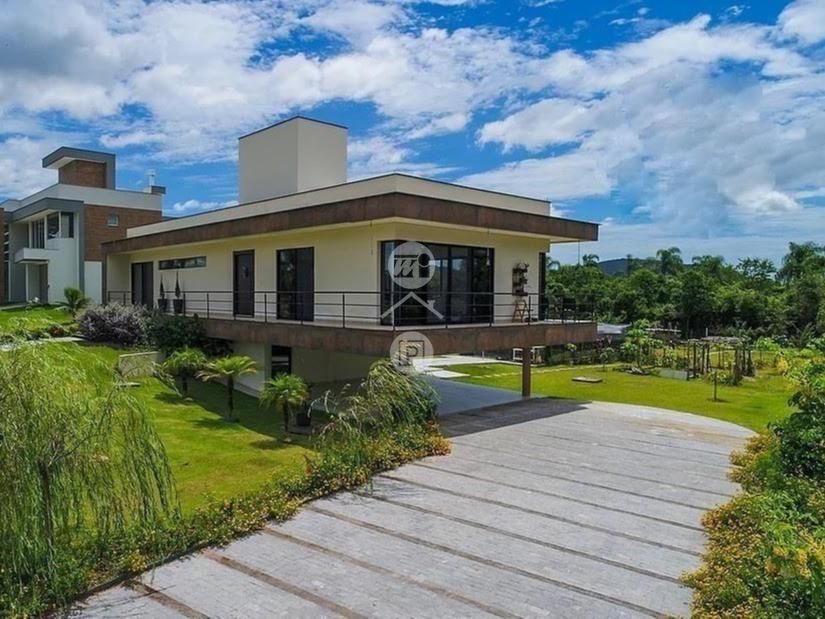 Casa em Sul do Rio, Santo Amaro da Imperatriz. 3 quartos, 300m². Imagem 2 de 17