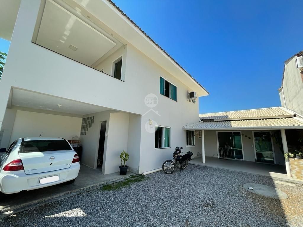 Casa em São Sebastião, Palhoça. 3 quartos, 184m². Imagem 1 de 8