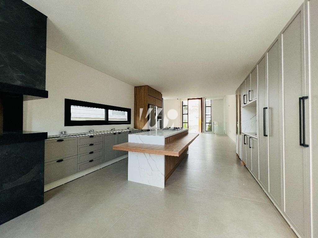 Casa em Pedra Branca, Palhoça. 3 quartos, 310m². Imagem 3 de 9