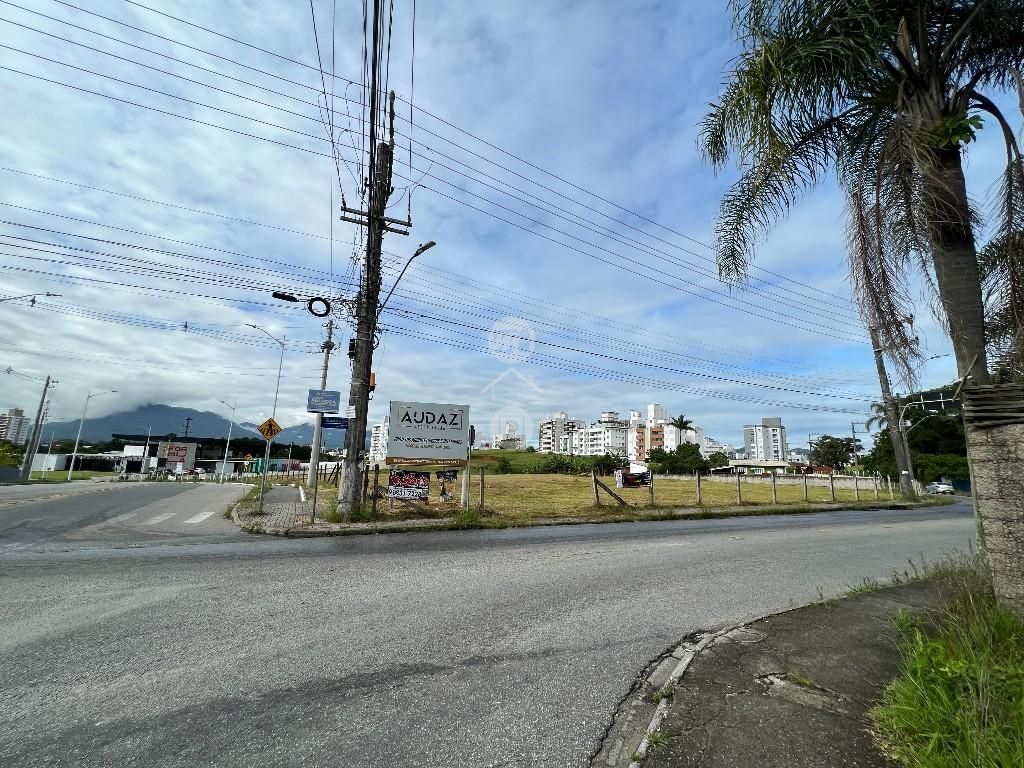 Terreno em Pagani, Palhoça. 0 quartos, 4727m². Imagem 3 de 4