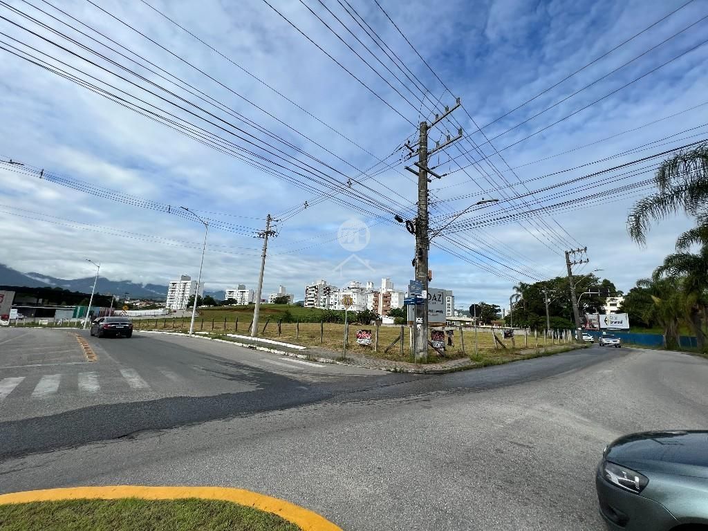 Terreno em Pagani, Palhoça. 0 quartos, 4727m². Imagem 2 de 4