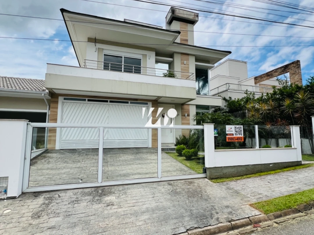 Casa em Pedra Branca, Palhoça. 3 quartos, 247m². Imagem 1 de 14