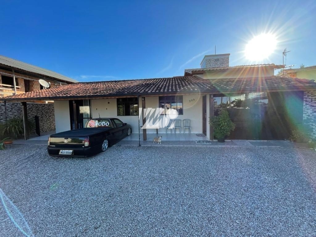 Casa em Barra do Aririú, Palhoça. 4 quartos, 150m². Imagem 1 de 18