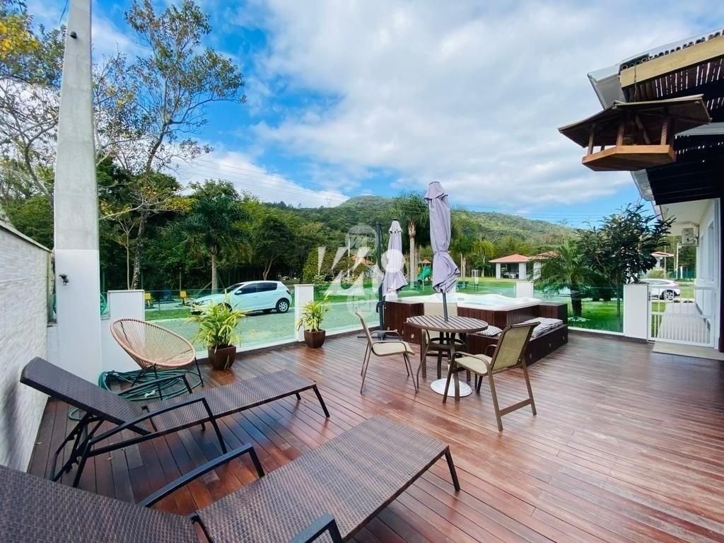 Casa em Praia de Fora, Palhoça. 3 quartos, 160m². Imagem 2 de 10