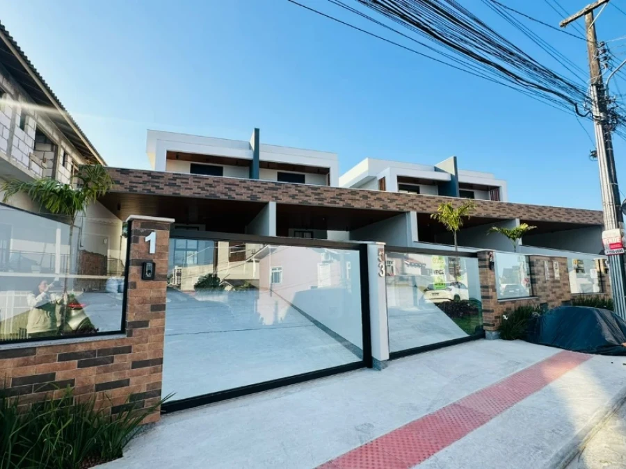 Sobrado Geminado em Pagani, Palhoça. 3 quartos, 150m². Imagem 1 de 24