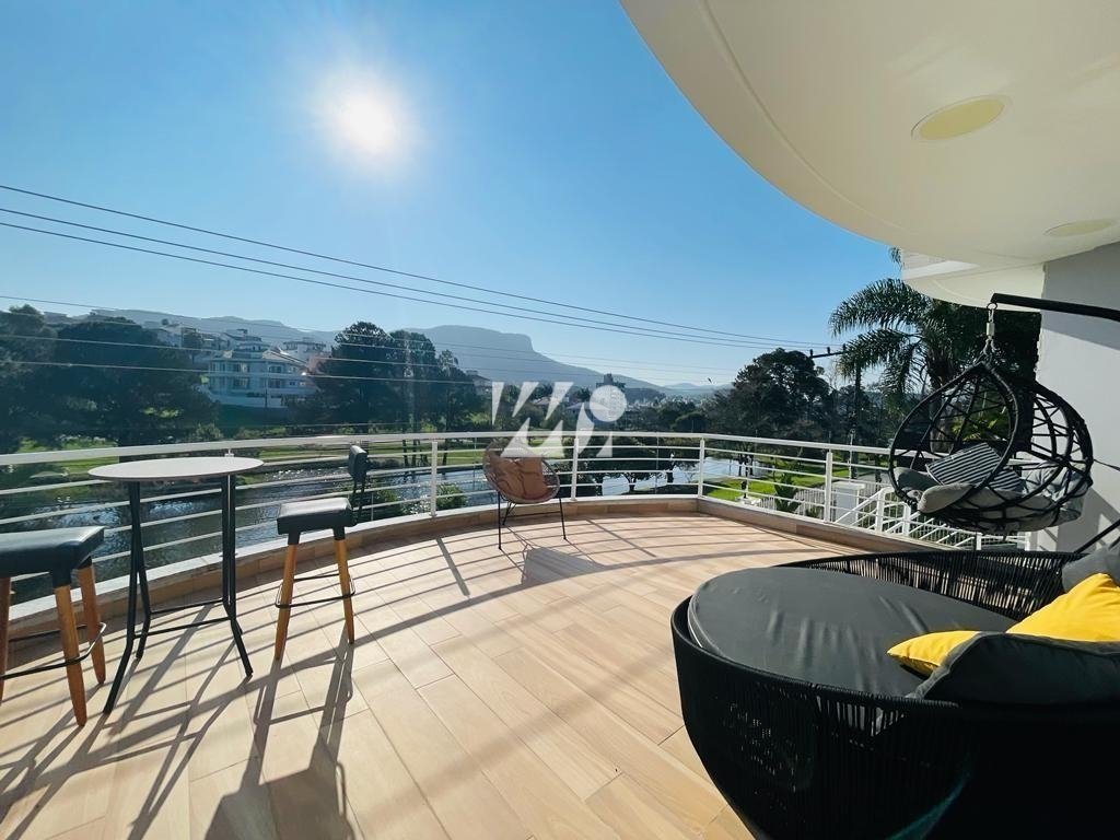 Casa em Pedra Branca, Palhoça. 4 quartos, 238m². Imagem 1 de 19