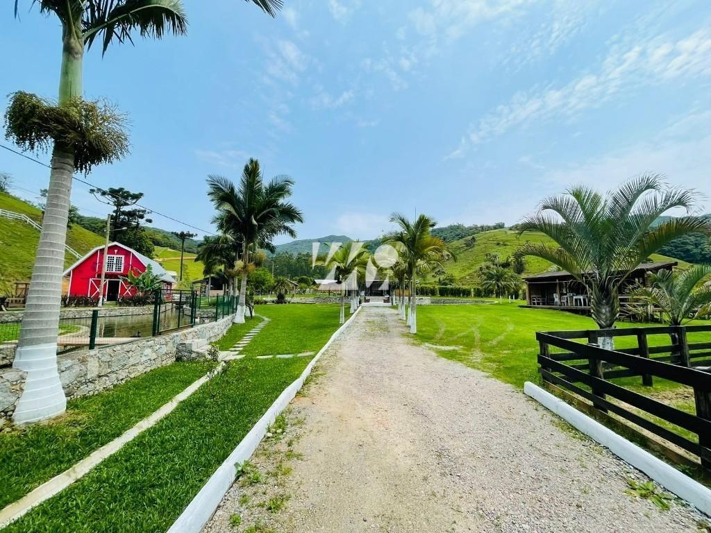 Sítio em aguas mornas , Águas Mornas. 3 quartos, 30508m². Imagem 1 de 20