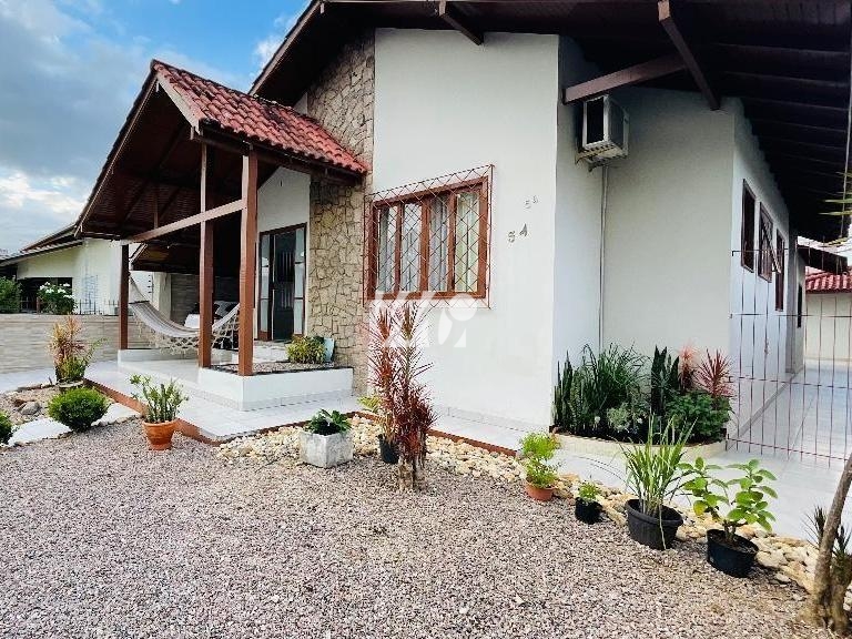 Casa em Centro, Palhoça. 3 quartos, 240m². Imagem 2 de 14