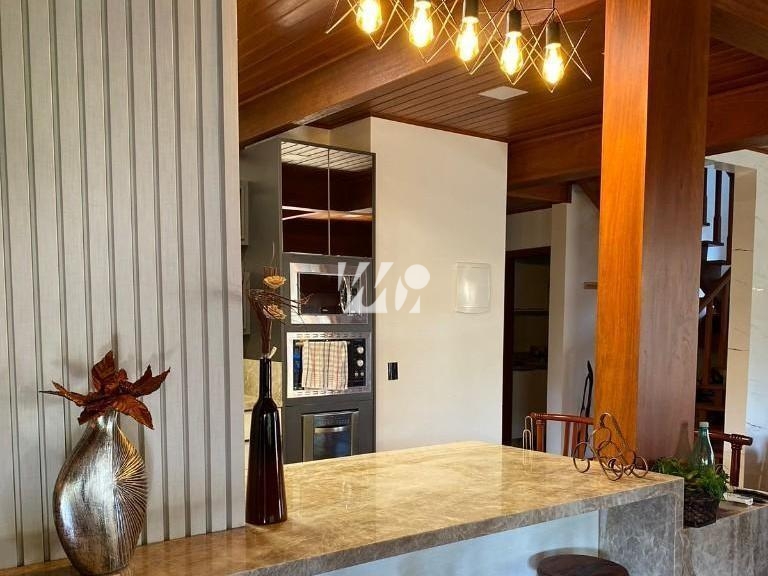 Casa em Guarda do Embaú, Palhoça. 4 quartos, 222m². Imagem 2 de 6