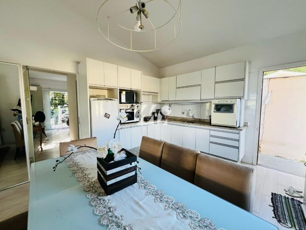 Casa em Alto Aririu, Palhoça. 5 quartos, 214m². Imagem 18 de 21