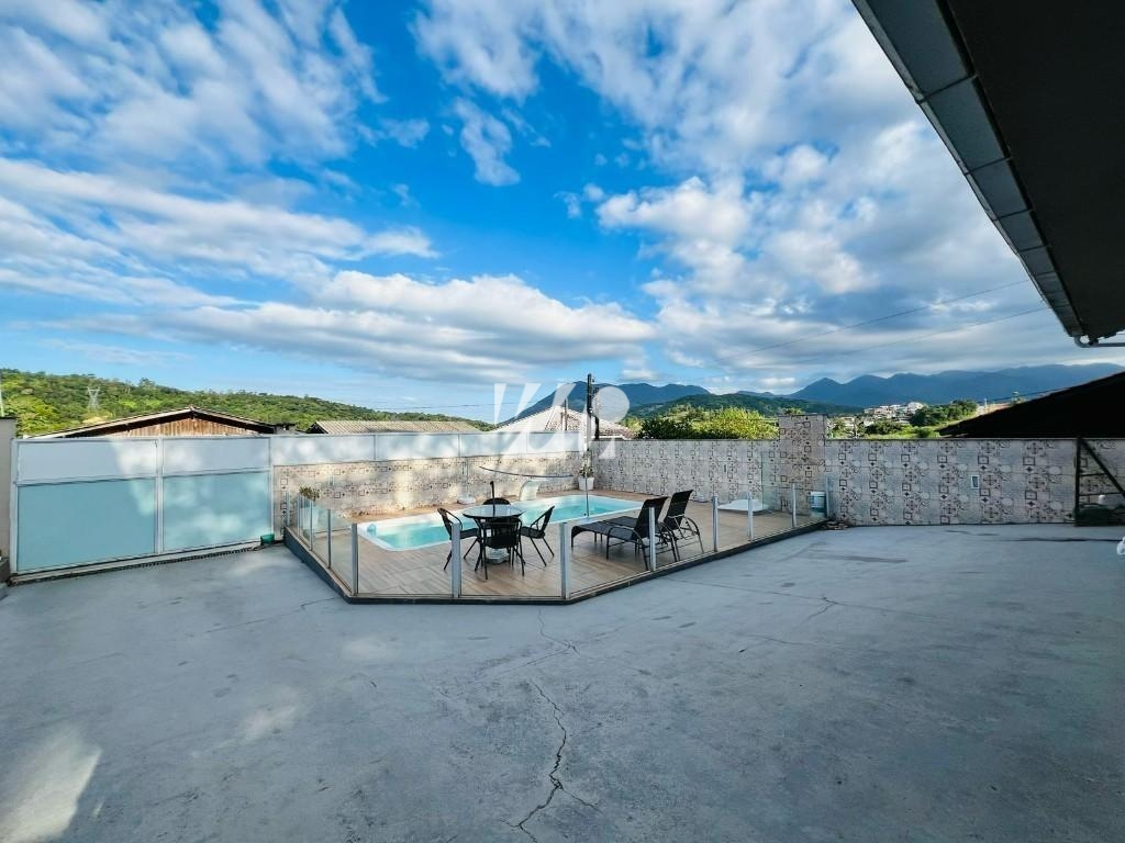 Casa em Alto Aririu, Palhoça. 5 quartos, 214m². Imagem 3 de 21
