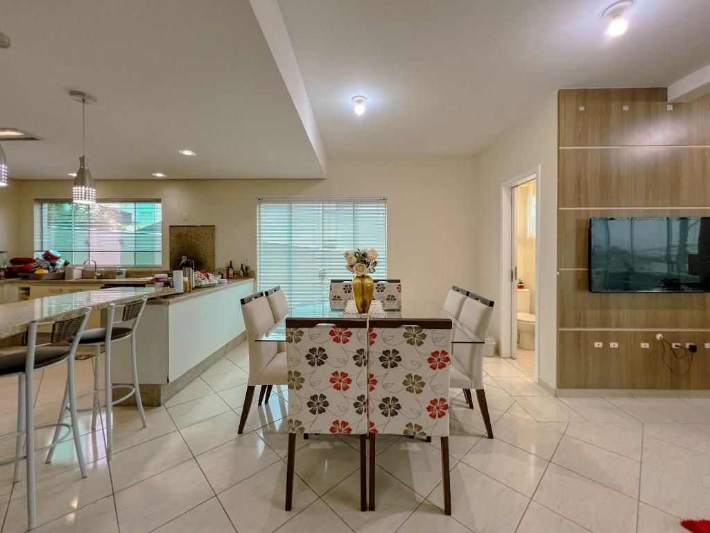 Casa em Pedra Branca, Palhoça. 3 quartos, 255m². Imagem 4 de 16