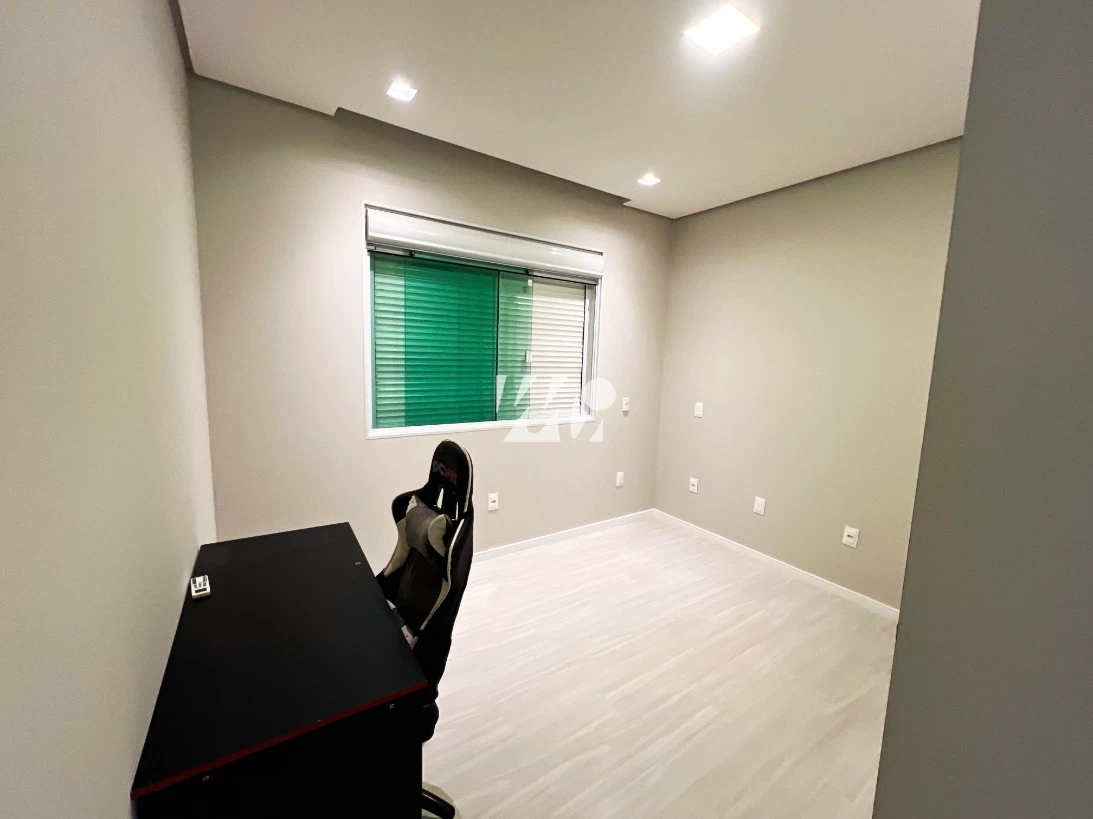 Casa em Pedra Branca, Palhoça. 3 quartos, 215m². Imagem 9 de 14