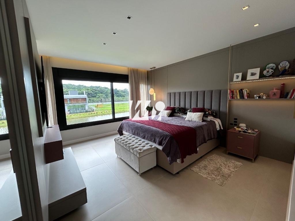 Casa em Pedra Branca, Palhoça. 3 quartos, 288m². Imagem 7 de 10