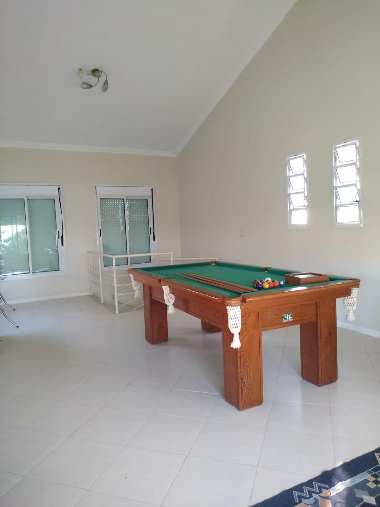 Casa em Praia de Fora, Palhoça. 3 quartos, 250m². Imagem 2 de 21