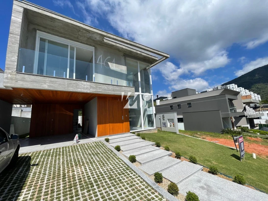 Casa em Pedra Branca, Palhoça. 4 quartos, 220m². Imagem 1 de 7