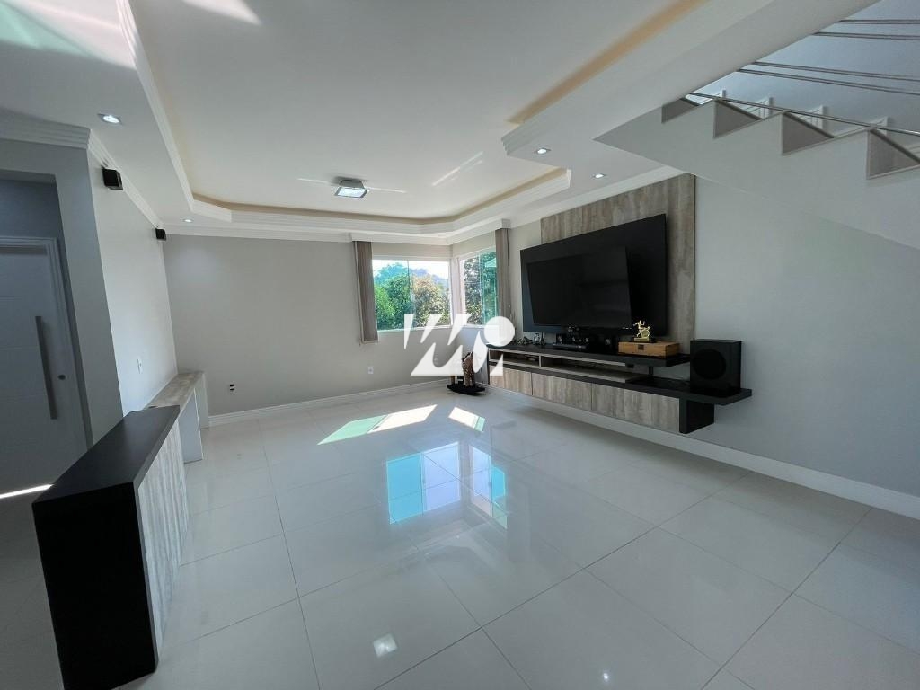 Casa em Caldas da Imperatriz, Santo Amaro da Imperatriz. 3 quartos, 217m². Imagem 3 de 19